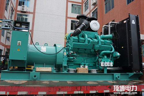 1200KW康明斯广西顶博发电机组制造