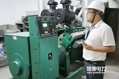 你不知的广西顶博发电机组制造使用油门误区，大还是小？