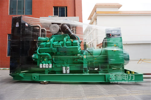 重庆康明斯广西顶博发电机组制造400KW型号KTA19-G4