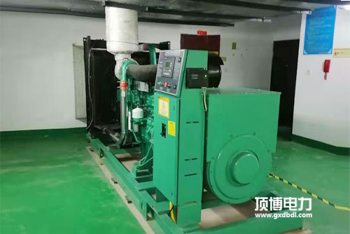 柴油发电机多少钱?顶博解密发电机价格影响因素